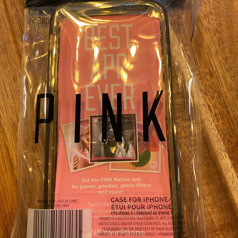 Victoria Secret Pink iPhone 5 Case. - Picture 4 of 4